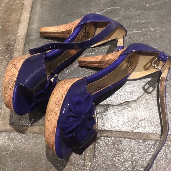 Sandals - Picture 3 of 4